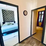 Le Cinq, De Charme Place Saint Pierre * ソミュール