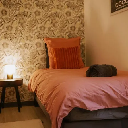 Le Cinq, De Charme Place Saint Pierre Apartment