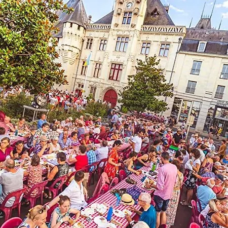 Appartement Le Cinq, De Charme Place Saint Pierre Saumur