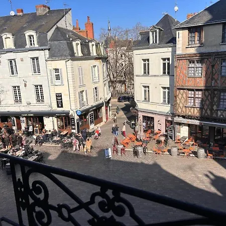 Le Cinq, De Charme Place Saint Pierre Apartment *