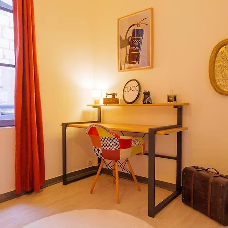 Le Cinq, De Charme Place Saint Pierre * 索米尔