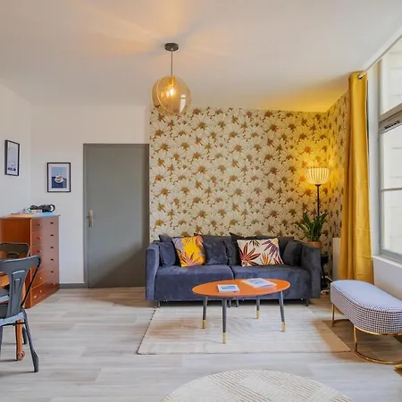 Apartment Le Cinq, De Charme Place Saint Pierre