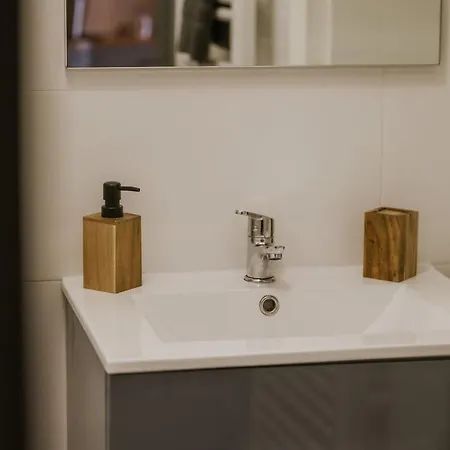 Appartement Le Cinq, De Charme Place Saint Pierre *