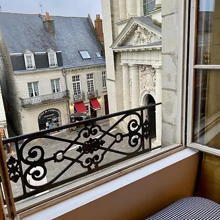 Le Cinq, De Charme Place Saint Pierre Appartement *