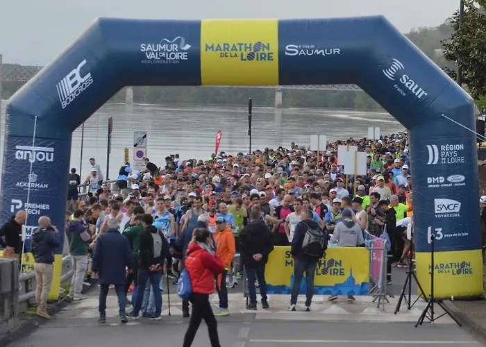 Le Cinq, De Charme Place Saint Pierre * Saumur