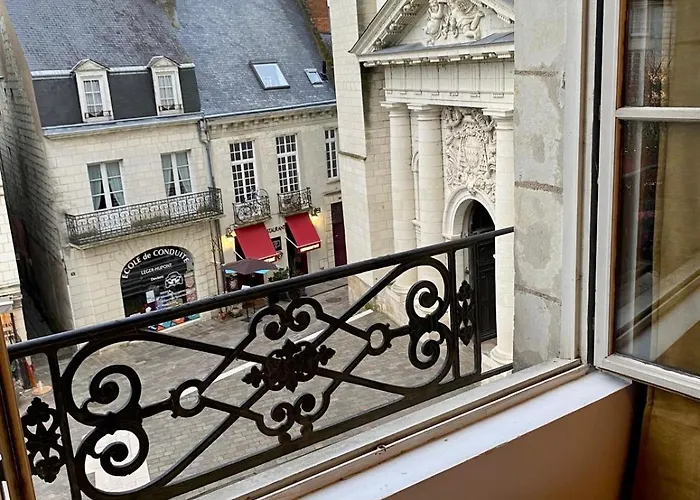 Le Cinq, De Charme Place Saint Pierre Apartman *