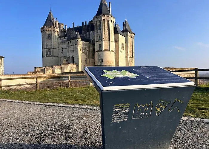 Le Cinq, De Charme Place Saint Pierre * Saumur